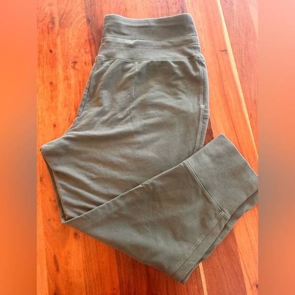 All in Motion Olive Green Cropped Joggers - Picture 1 of 6